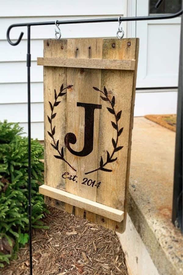 DIY Hanging Sign For Front Yard