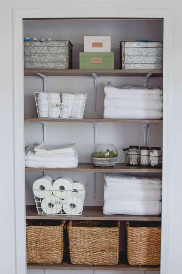 DIY Linen Closet Shelves