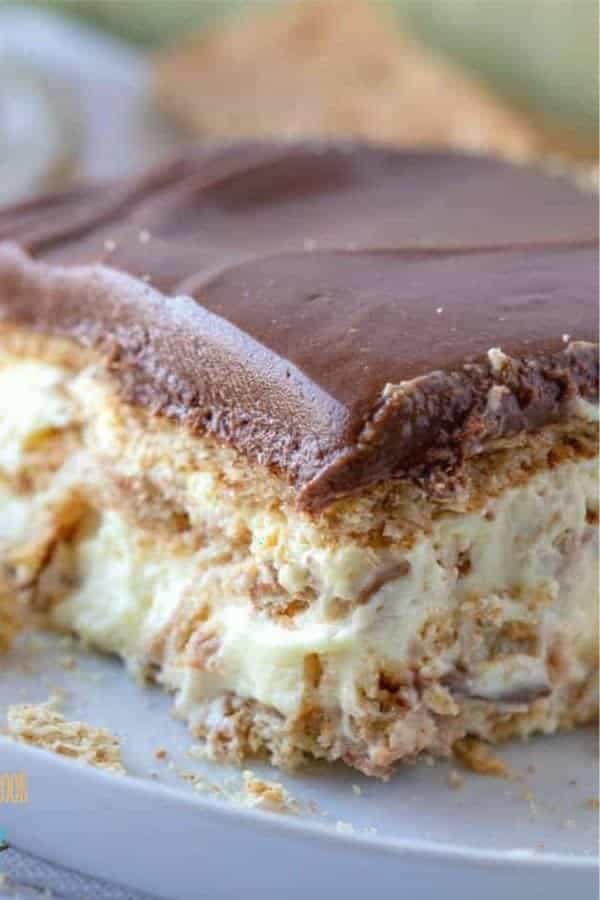 Easy No Bake Eclair Cake Recipe