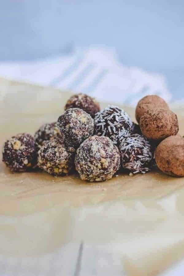 DARK CHOCOLATE TRUFFLES