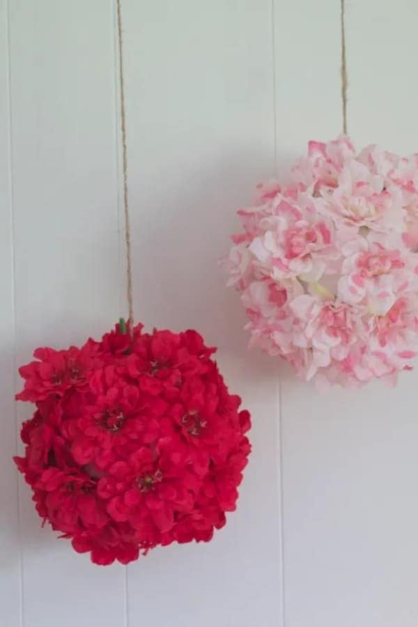 DIY FLOWER POMS