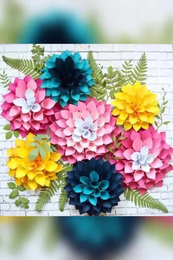 DIY GIANT DAHLIA PAPER FLOWERS