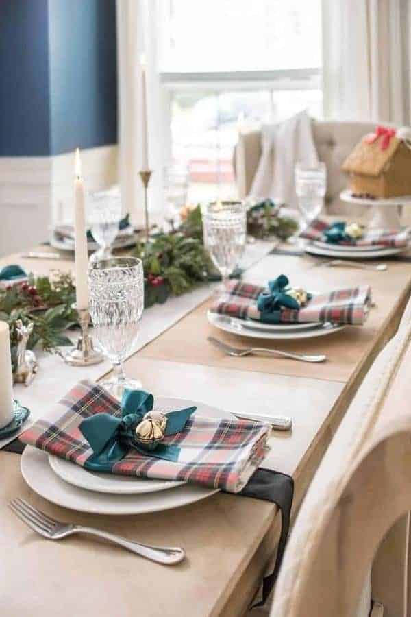 SCOTTISH CHRISTMAS TABLE DECORATION