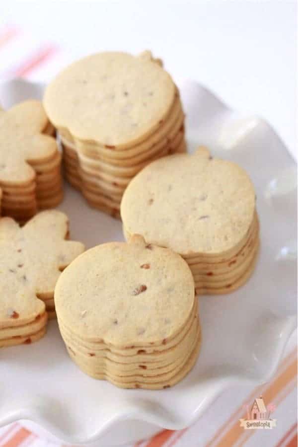 Pumpkin Spice Toffee Cut-Out Cookies