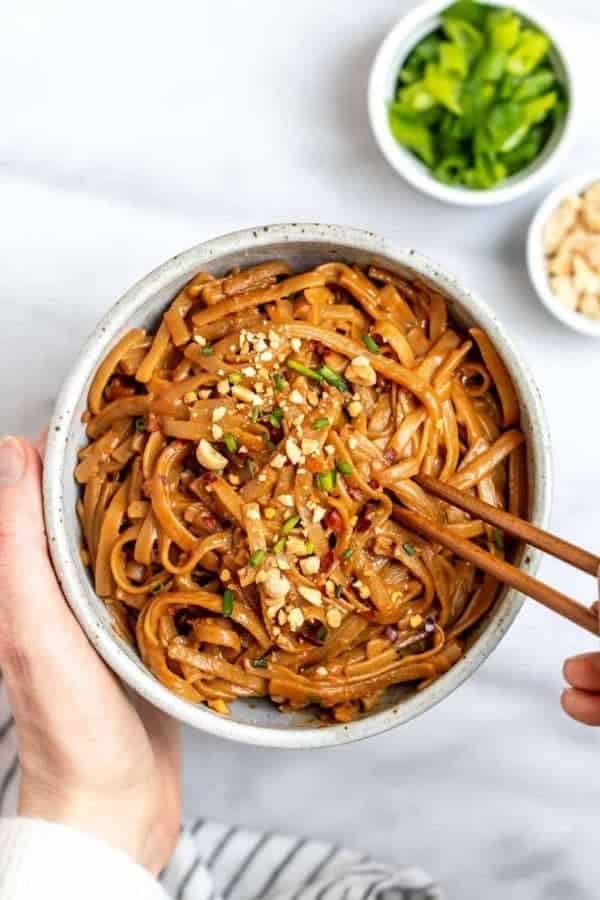 SPICY PEANUT BUTTER NOODLES