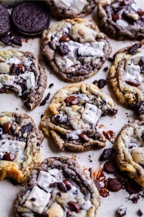 Chewy Cookies and Cream Cookies