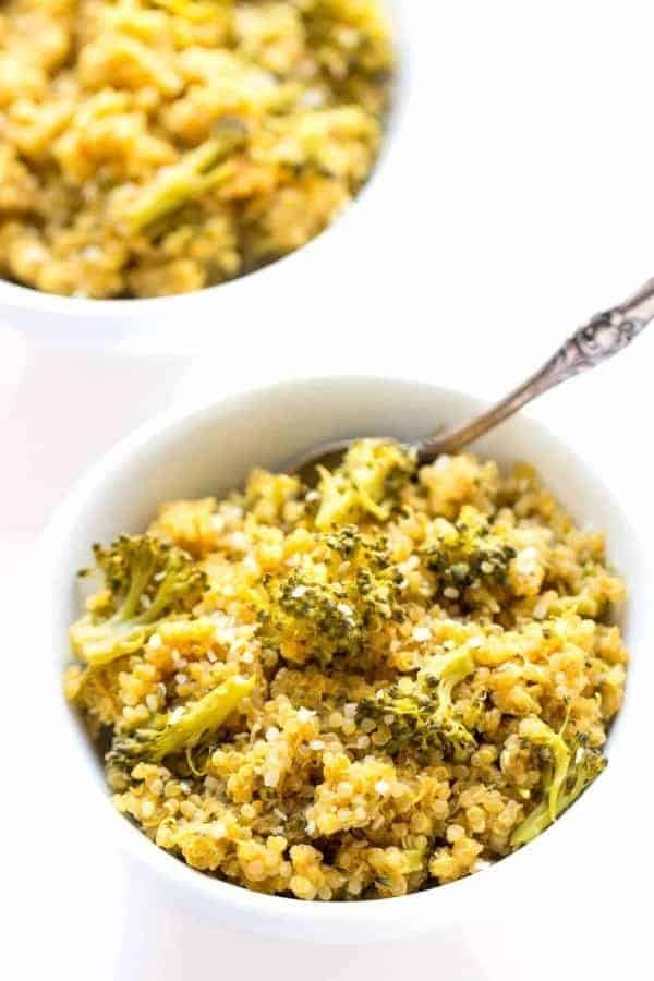 BROCCOLI AND QUINOA MAC AND CHEESE