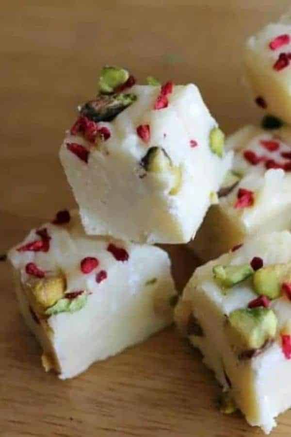 SLOW COOKER WHITE CHOCOLATE FUDGE