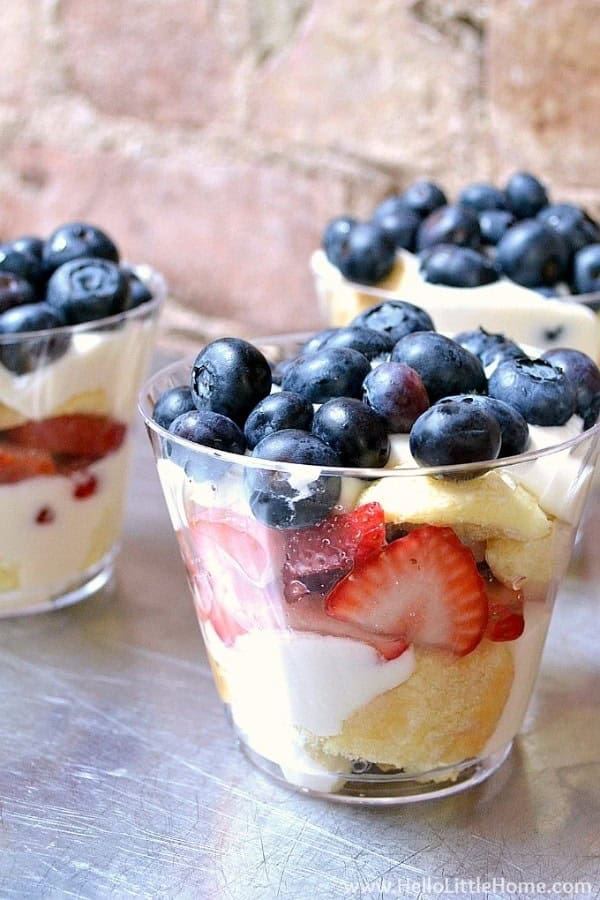 MIXED BERRY MINI TRIFLES