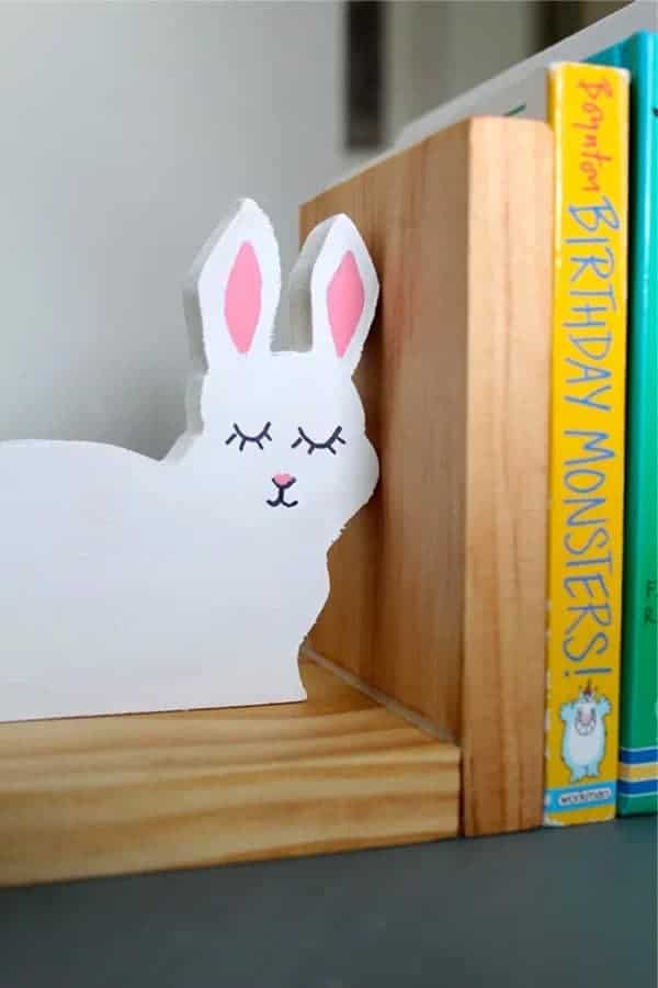 DIY Wood Bookend Tutorial For Kids Room