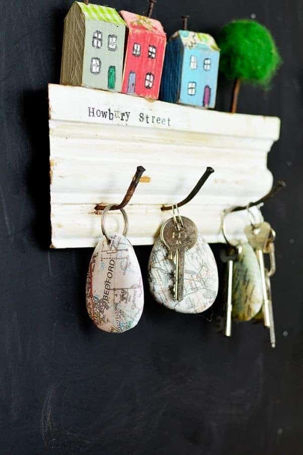 MAP ROCK KEYCHAIN