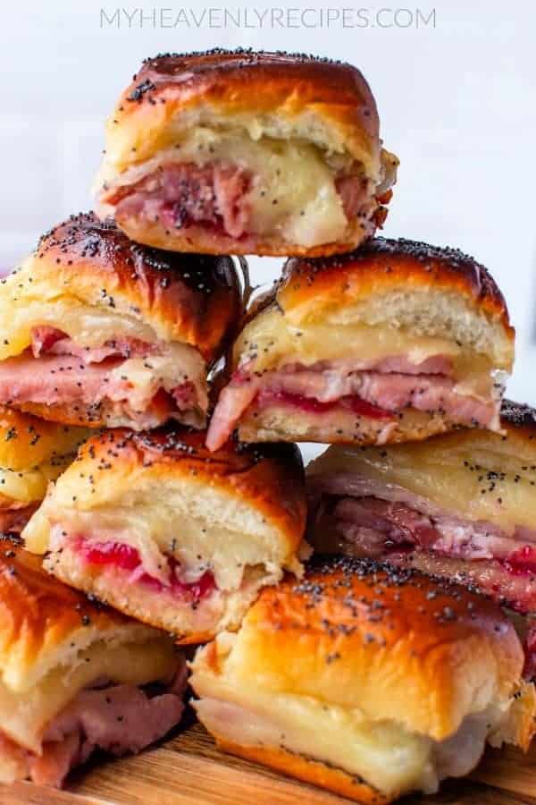 HAM AND CRANBERRY HAWAIIAN ROLL SLIDERS