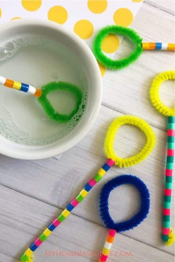 Super Easy Pipe Cleaner Bubble Wands