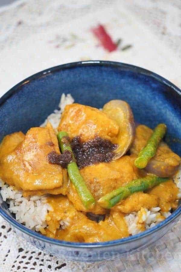 CREAMY CHICKEN KARE-KARE