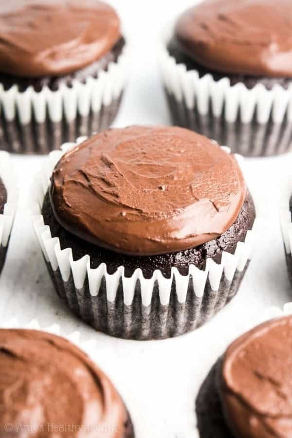 HEALTHY DARK CHOCOLATE CUPCAKES