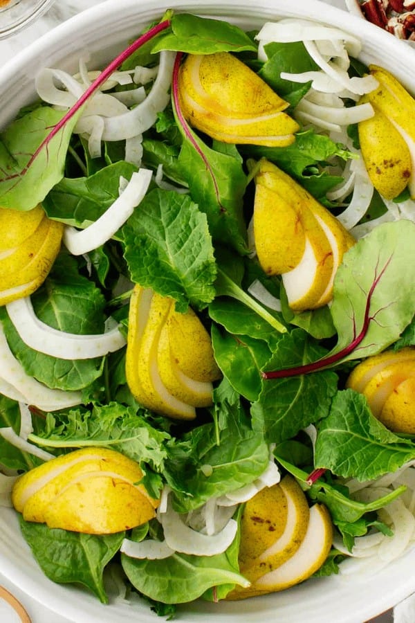 Pear and Walnut Salad