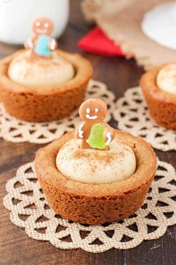 GINGERBREAD CHEESECAKE COOKIE CUPS