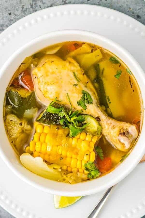 CALDO DE POLLO