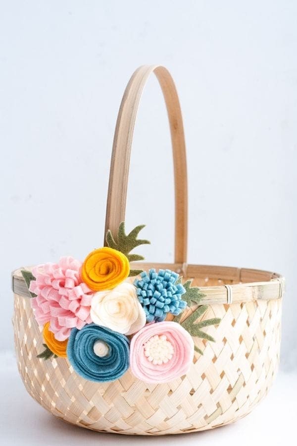 FELT FLOWER BASKET