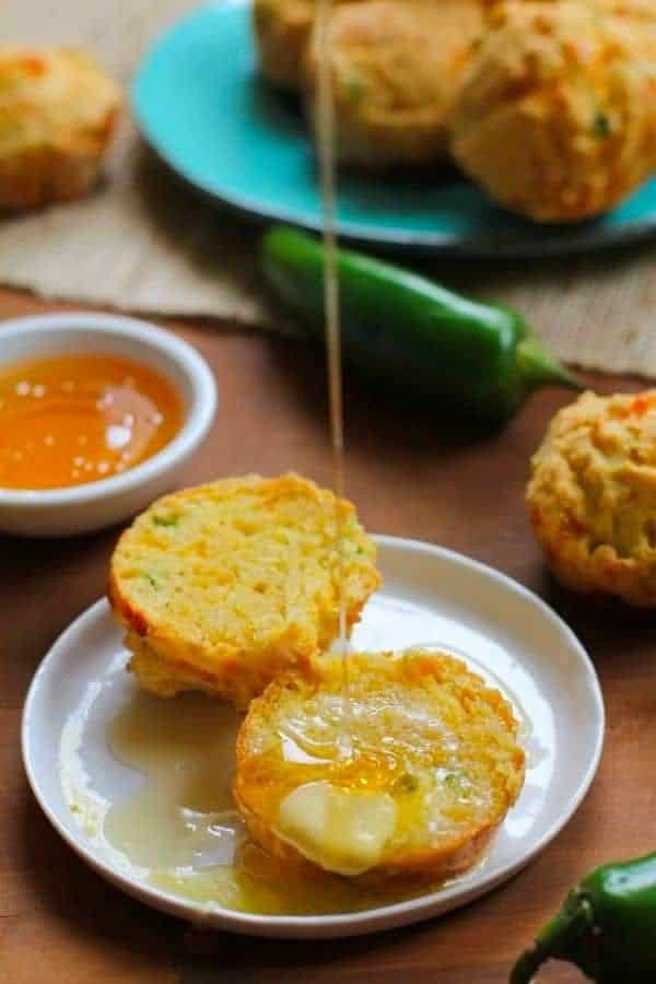 GLUTEN-FREE JALAPEÑO CHEDDAR CORNBREAD MUFFINS