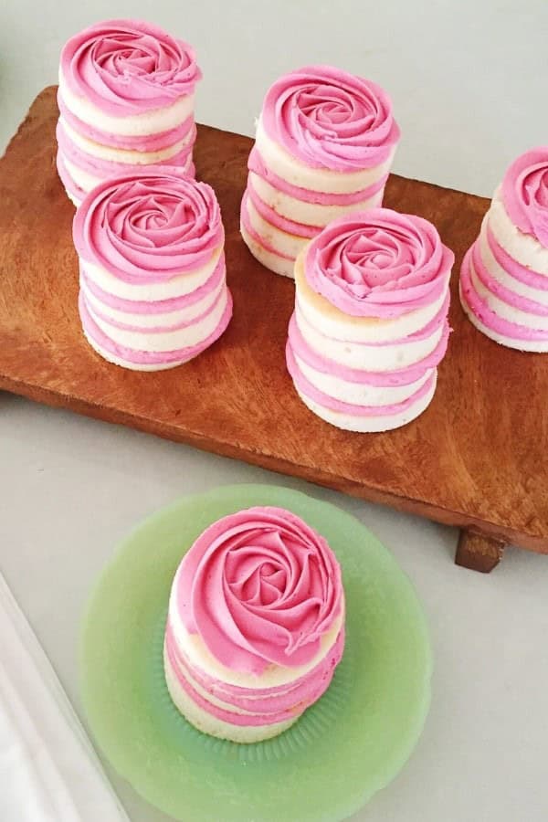 MINI ROSE CAKE