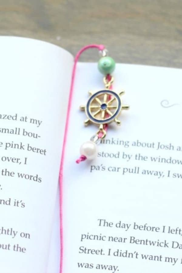 DIY BEADED BOOKMARKS