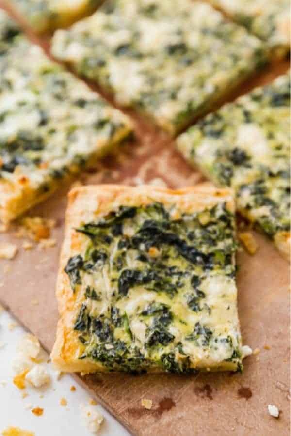 Spinach and Feta Breakfast Puff Pastry Pizza