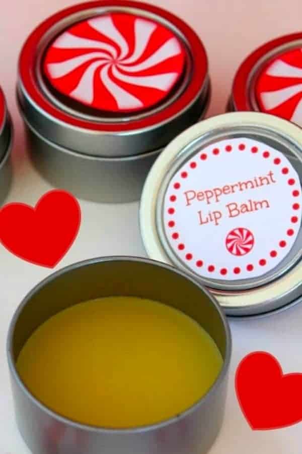 DIY HOMEMADE PEPPERMINT LIP BALM