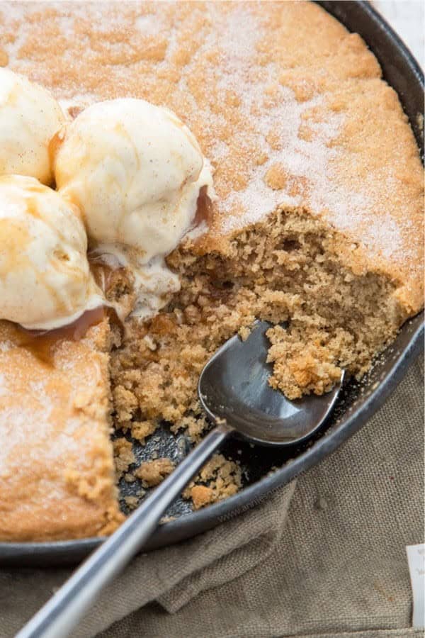 Snickerdoodle Skillet Cake