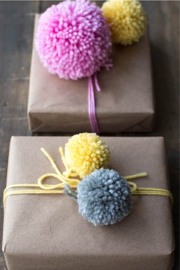 Easy Yarn Pom Poms