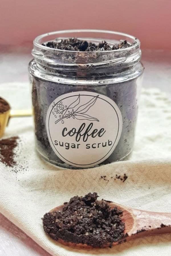 DIY COFFEE AND HONEY SCRUB