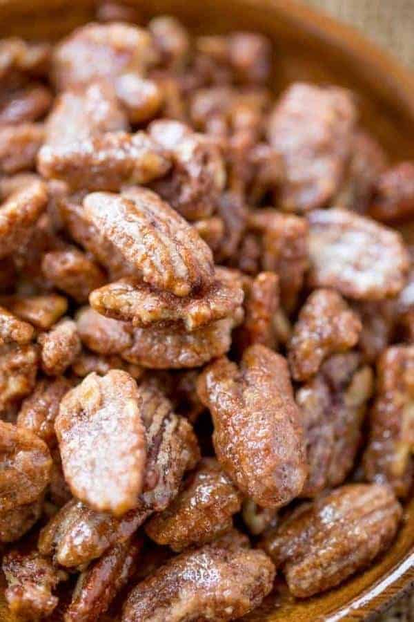 SLOW COOKER CANDIED CINNAMON PECANS