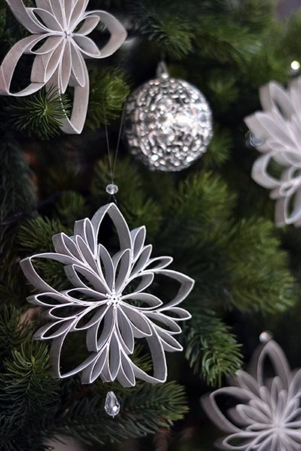 CARDBOARD SNOWFLAKES