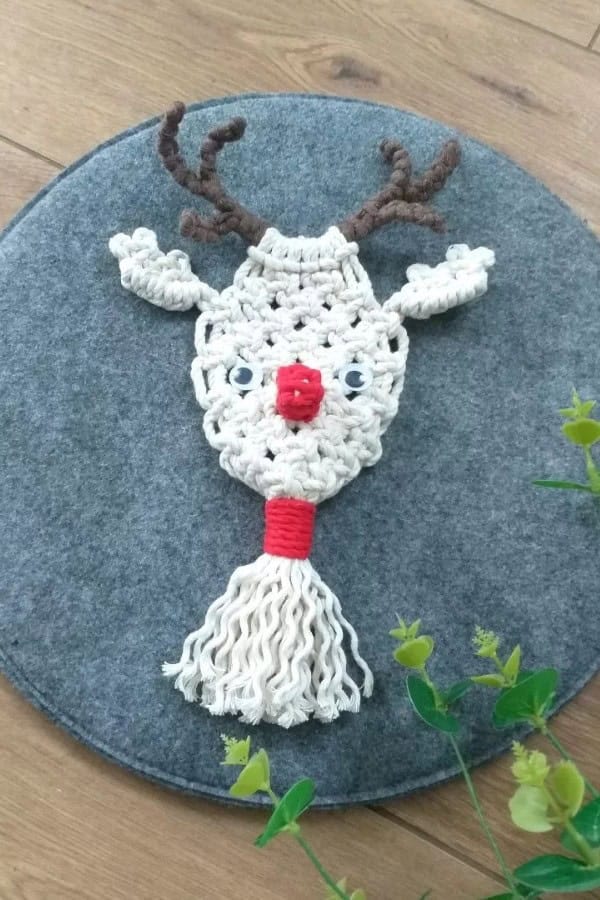 MACRAME REINDEER