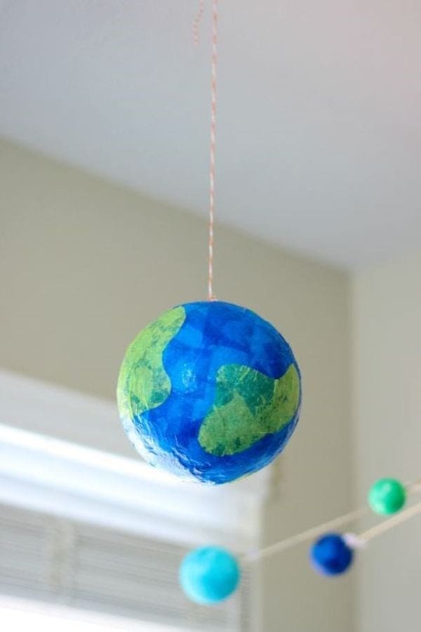 TISSUE PAPER HANGING GLOBES