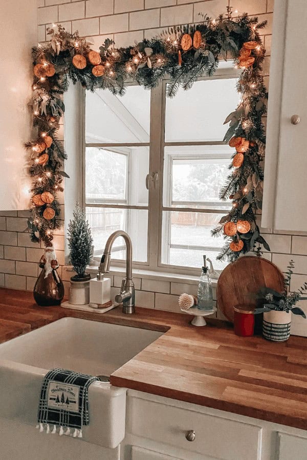 Garland with Dried Oranges