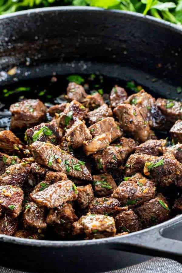 GARLIC BUTTER STEAK BITES