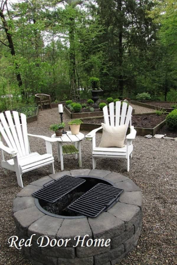 FIRE PIT WITH METAL RING