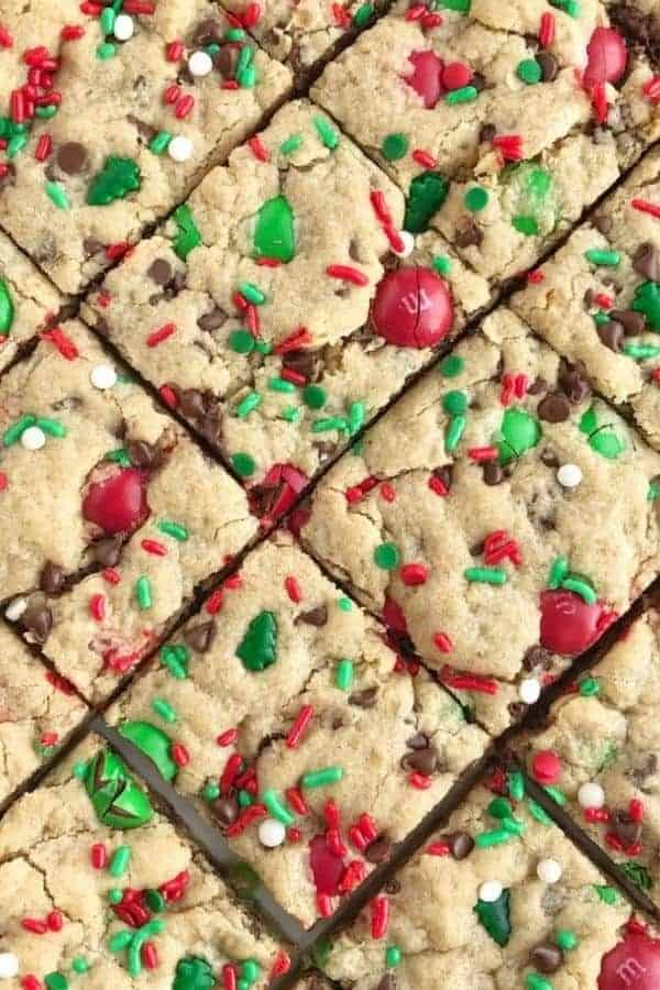 SANTA’S PEANUT BUTTER COOKIE BARS