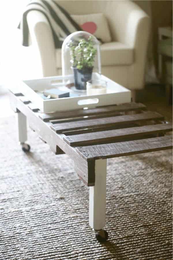 DIY Pallet Table Project