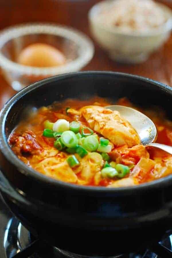 KOREAN KIMCHI TOFU SOUP (SOONDUBU JJIGAE)