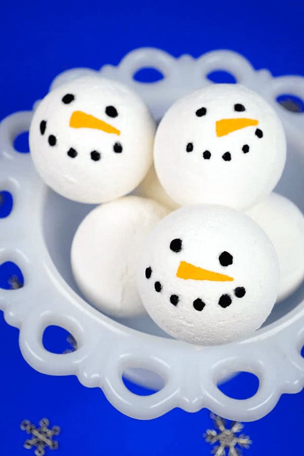 DIY Snowman Bath Bombs