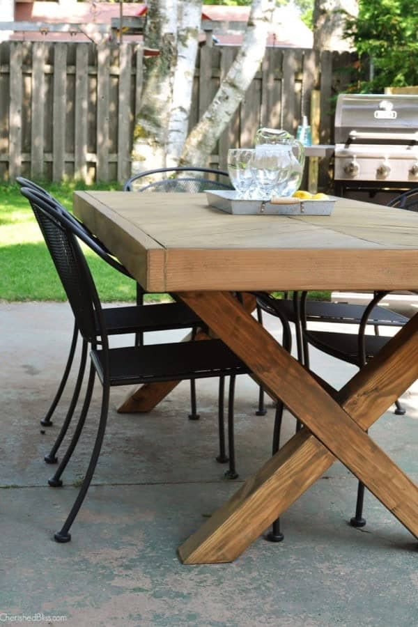 DIY Outdoor Table