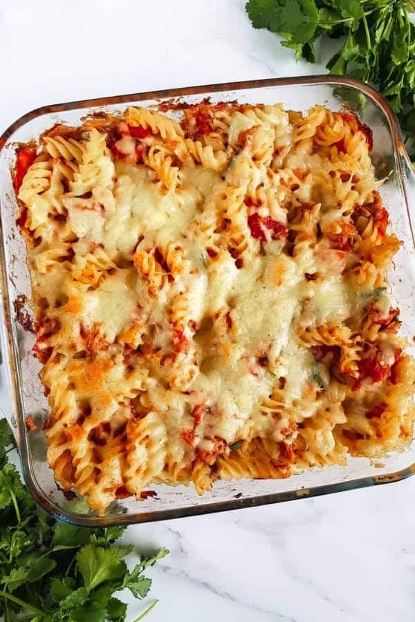 HEALTHY TUNA PASTA BAKE