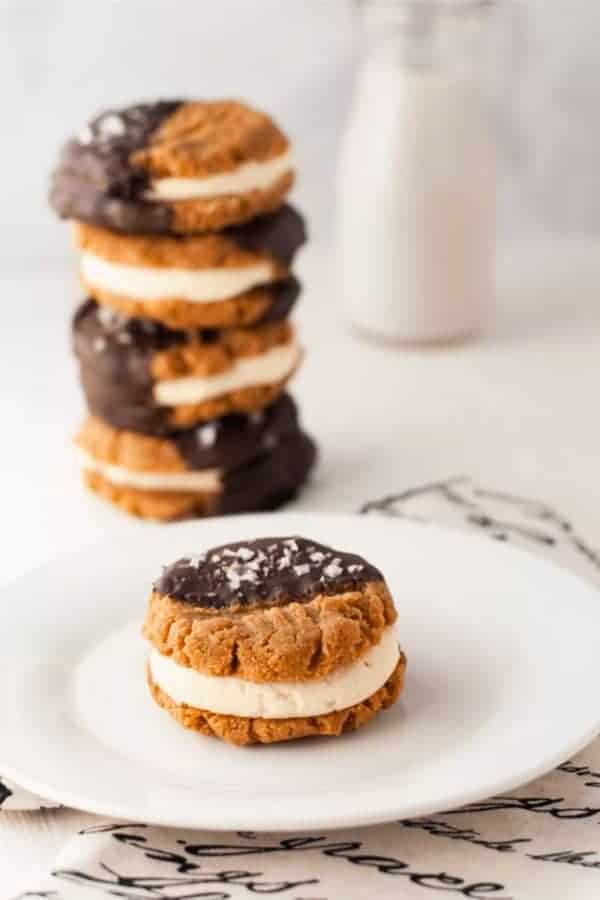 Keto Cookie Sandwiches