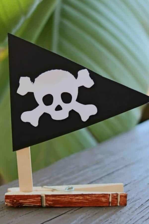 CLOTHESPIN PIRATE SHIP CRAFT