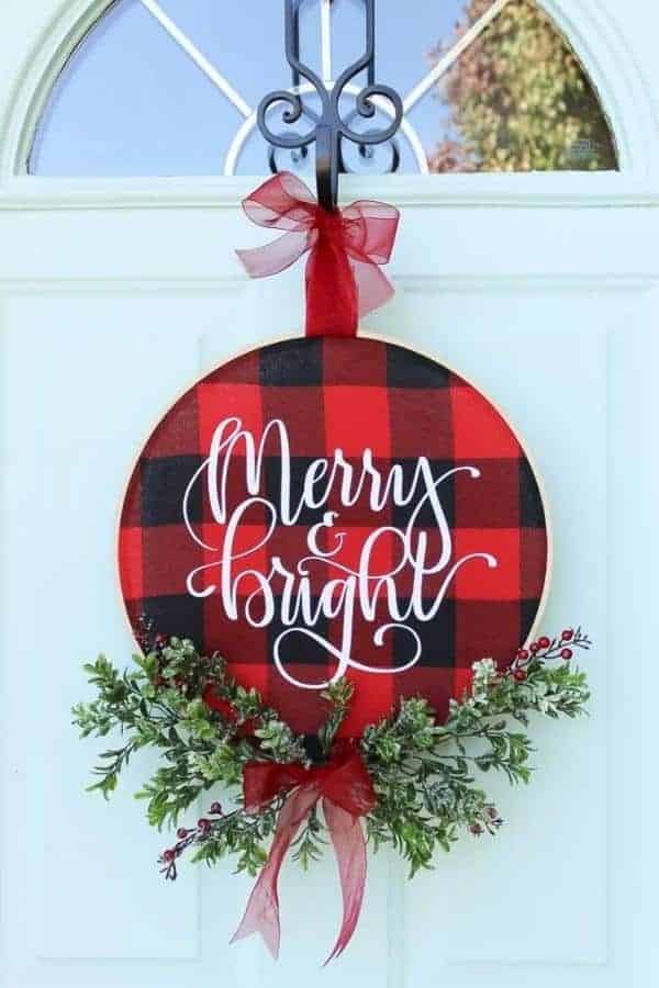 DIY CHRISTMAS BUFFALO CHECK HOOP WREATH