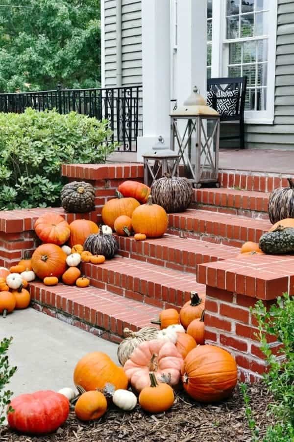 Fall Porch Decorating