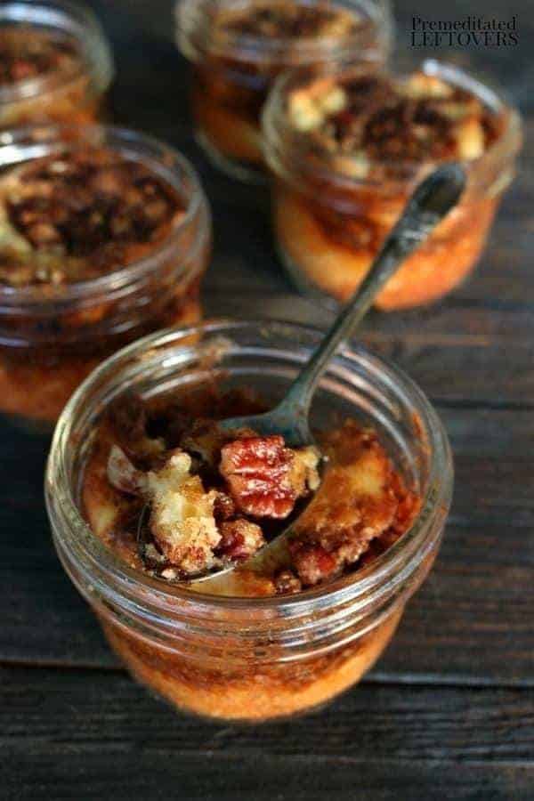 MASON JAR PECAN STREUSEL COFFEE CAKE