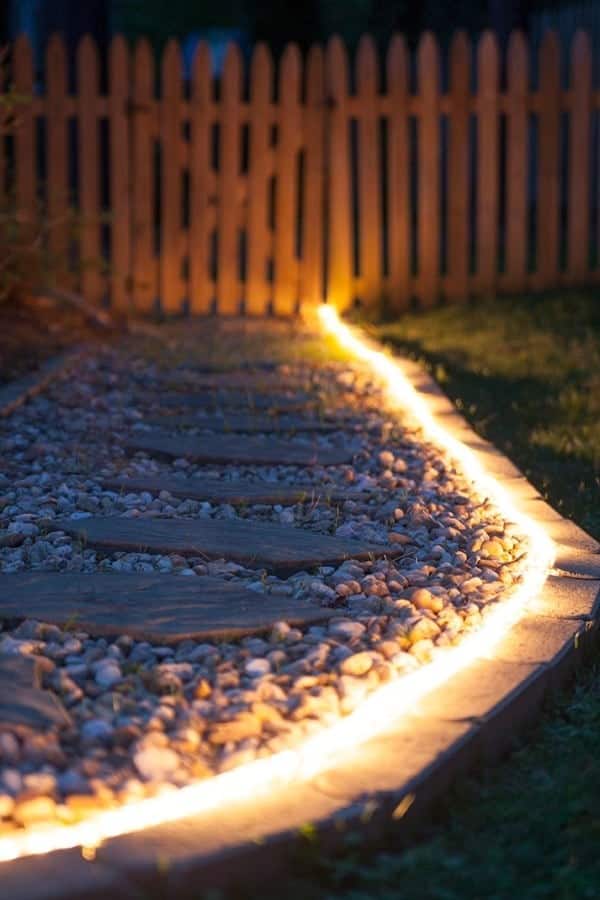 WALKWAY LIGHTS